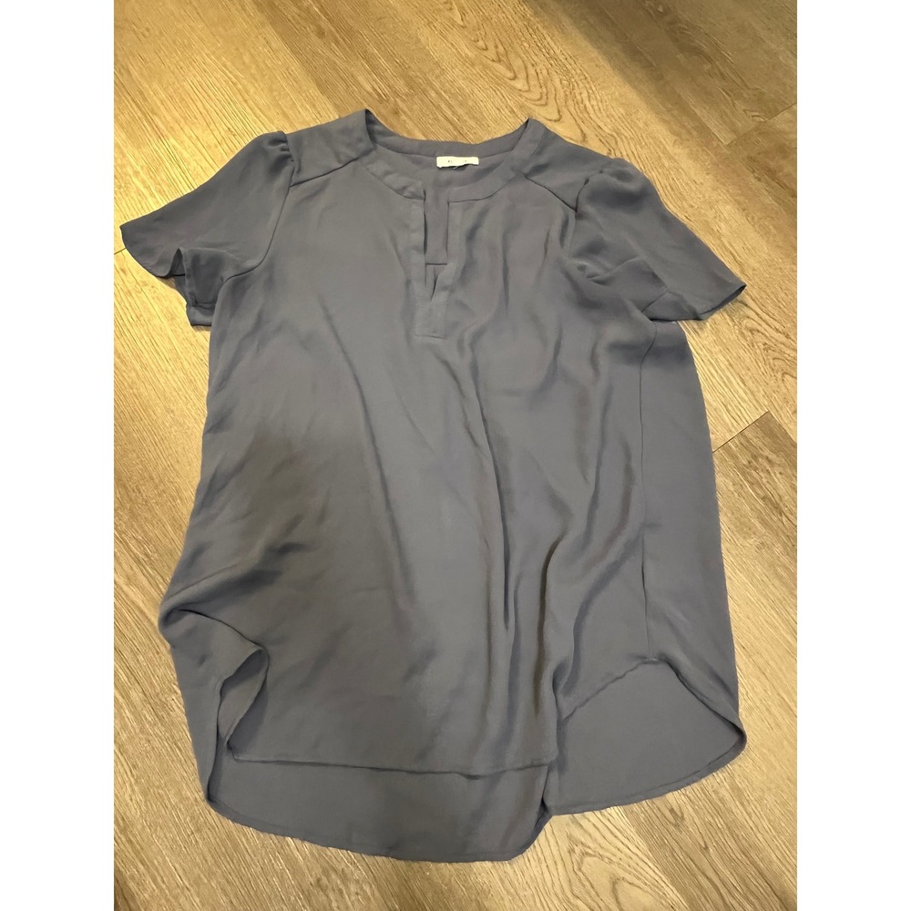Pleione Womens Dusty Blue Split Neck Short Sleeve Pleated Back Blouse Small